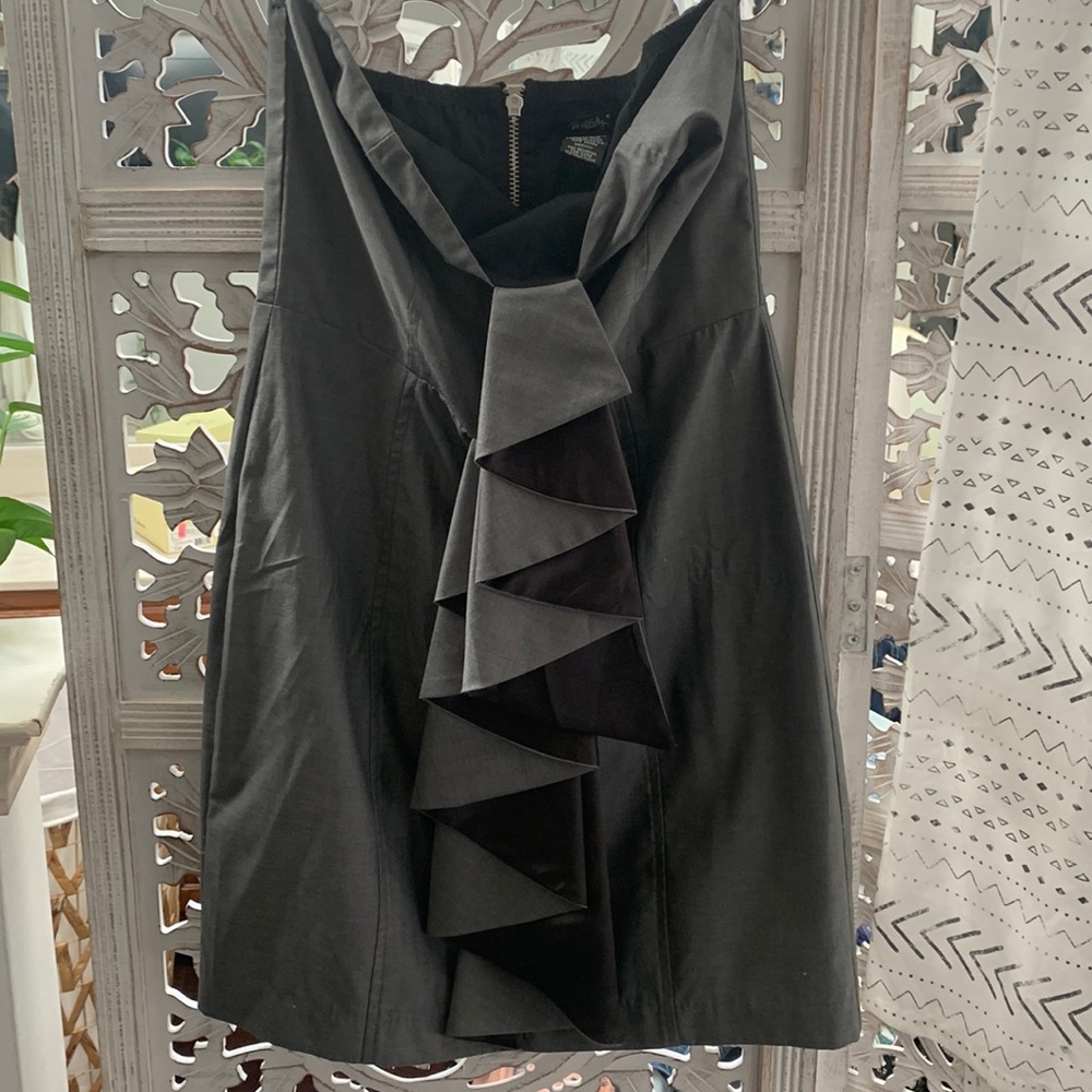 Sweetheart strapless Dark Grey and black detail with zipper back  Size M